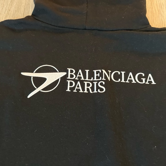 Authentic Balenciaga Corporate Embroidered Hoodie - Picture 8 of 9